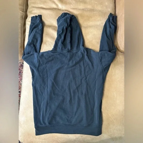 Uniqlo Line Friends Graphic Hoodie Men’s Size Large Missing String - Picture 10 of 10